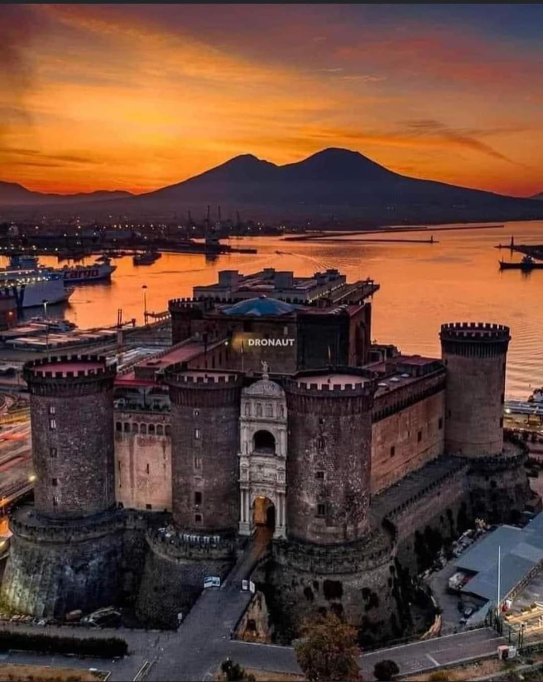 Napoli&Love Apartment Bovio Centro Storico エクステリア 写真